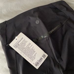 Lululemon Gloss Trim Run Tight 28” NWT